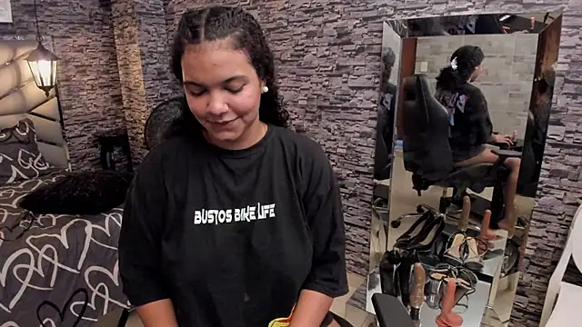 BellyBigBoobs online show from 1, 2, 2026