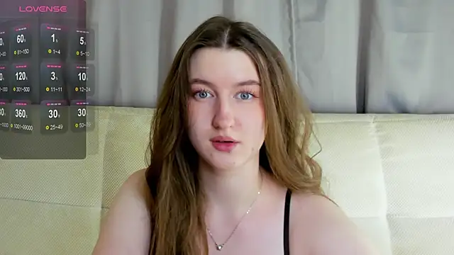 Snapshot of MissFoxy_Ti chatting on 17, 10, 2025 MissFoxy Ti online show from 17, 10, 2025