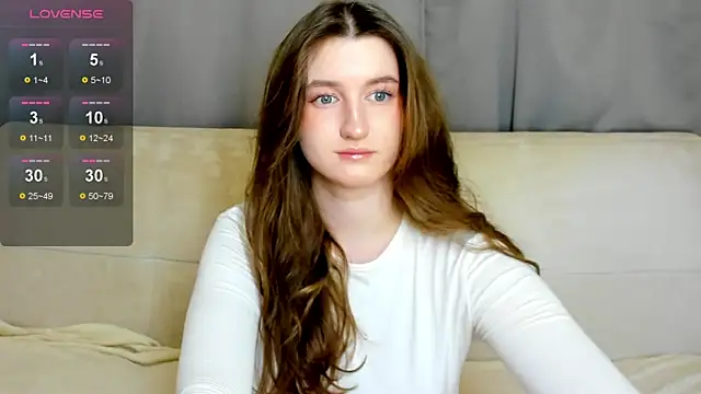 Snapshot of MissFoxy_Ti chatting on 11, 11, 2025 MissFoxy Ti online show from 11, 11, 2025