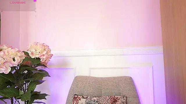 MilaCrave online show from 9, 2, 2026