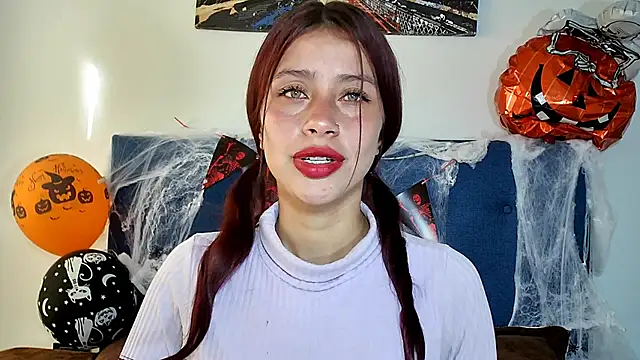 Snapshot of Sofiia_Tay chatting on 21, 10, 2025 Sofiia Tay online show from 21, 10, 2025