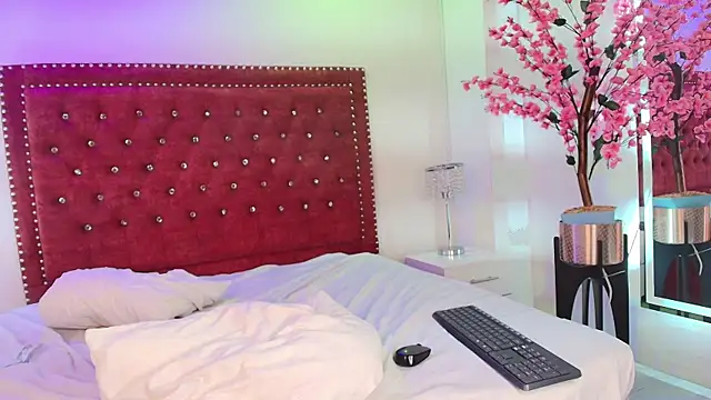 Snapshot of Anie_johnson chatting on 20, 11, 2025 Anie johnson online show from 20, 11, 2025