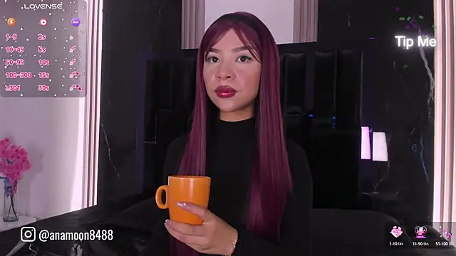 Snapshot of jennie_whitee chatting on 12, 9, 2025 jennie whitee online show from 12, 9, 2025