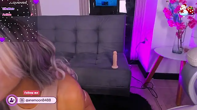 Snapshot of jennie_whitee chatting on 13, 11, 2025 jennie whitee online show from 13, 11, 2025