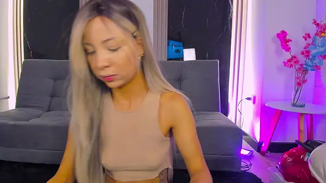 Snapshot of jennie_whitee chatting on 20, 11, 2025 jennie whitee online show from 20, 11, 2025