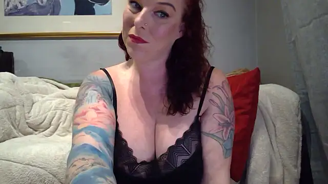 Island Siren online show from 5, 11, 2025