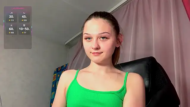 Snapshot of Smoke_mama chatting on 12, 10, 2025 Smoke mama online show from 12, 10, 2025