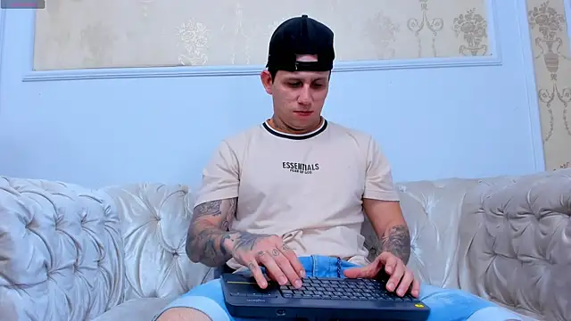 Scott Clark online show from 16, 12, 2025