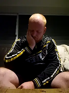 svenni2525 online show from 13, 10, 2025