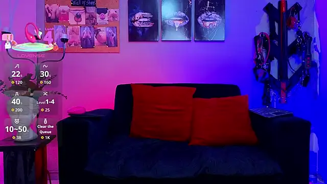 JulietthNoir online show from 5, 10, 2025
