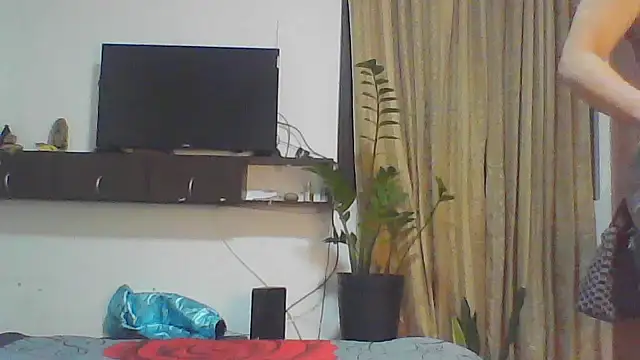 Snapshot of naiaratobon__ chatting on 24, 10, 2025 naiaratobon online show from 24, 10, 2025