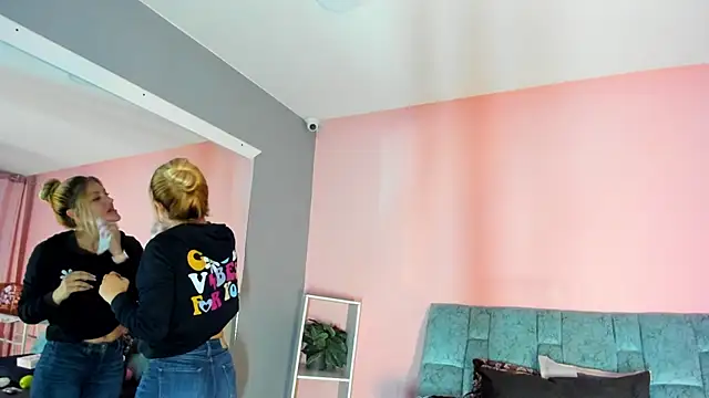 Camila Russoo online show from 31, 1, 2026