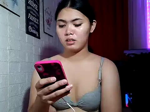 Hoelymolly online show from 16, 11, 2025