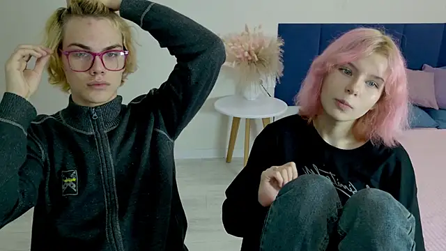 Bonnie And C1yde online show from 1, 11, 2025