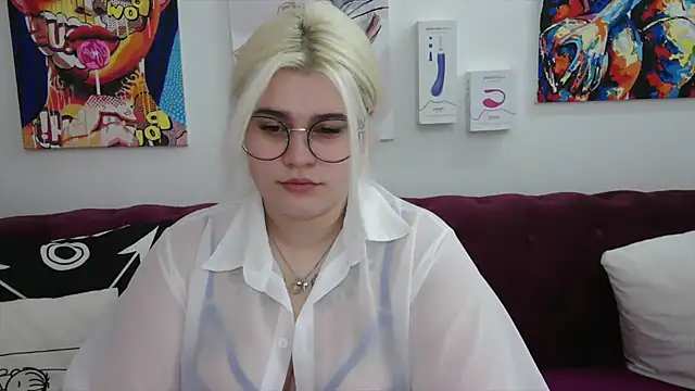 Amber Monro online show from 4, 10, 2025