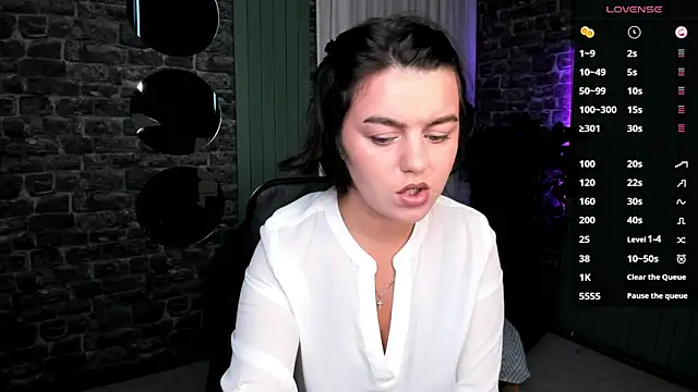 Snapshot of moodberry chatting on 17, 10, 2025 moodberry online show from 17, 10, 2025