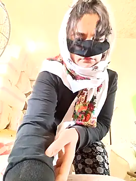 ezgi2545 online show from 15, 10, 2025