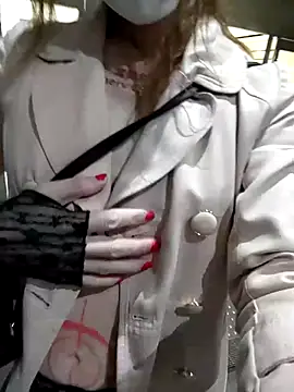 pink-mai online show from 11, 11, 2025