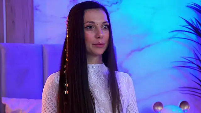 EllyLynn online show from 4, 12, 2025