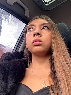 Snapshot of Sara-cooper2 chatting on 6, 11, 2025 Sara-cooper2 online show from 6, 11, 2025