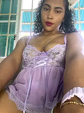 Snapshot of SophieD chatting on 25, 10, 2025 SophieD online show from 25, 10, 2025