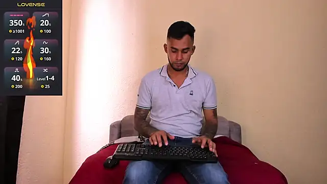 Snapshot of kaifas_dirty chatting on 25, 10, 2025 kaifas dirty online show from 25, 10, 2025