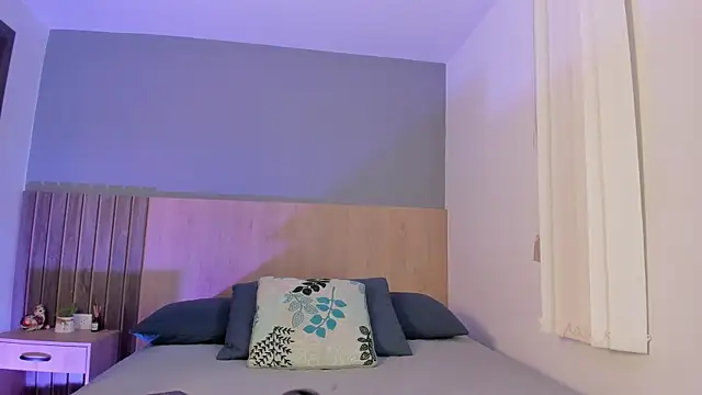  Ashly 77 online show from 24, 9, 2025