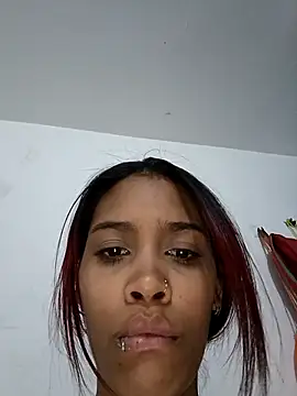 Snapshot of Khalessycute chatting on 15, 10, 2025 Khalessycute online show from 15, 10, 2025