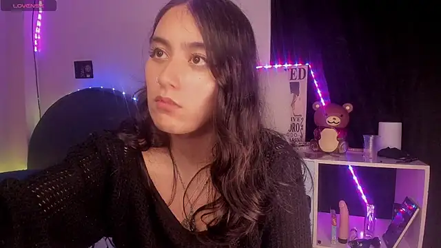 namiiwhite online show from 25, 9, 2025