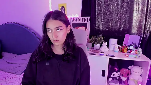 namiiwhite online show from 11, 10, 2025