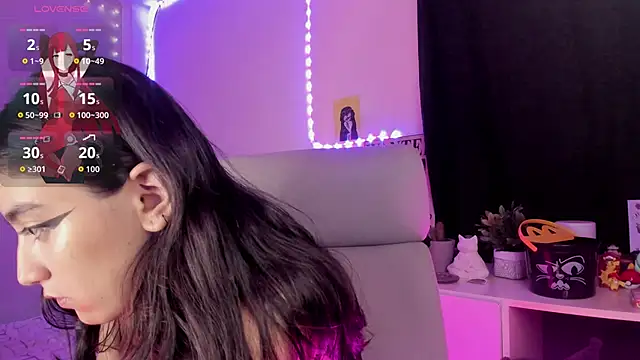 namiiwhite online show from 23, 10, 2025