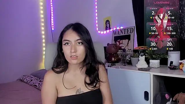 namiiwhite online show from 26, 10, 2025