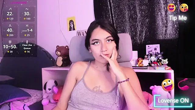 namiiwhite online show from 5, 11, 2025