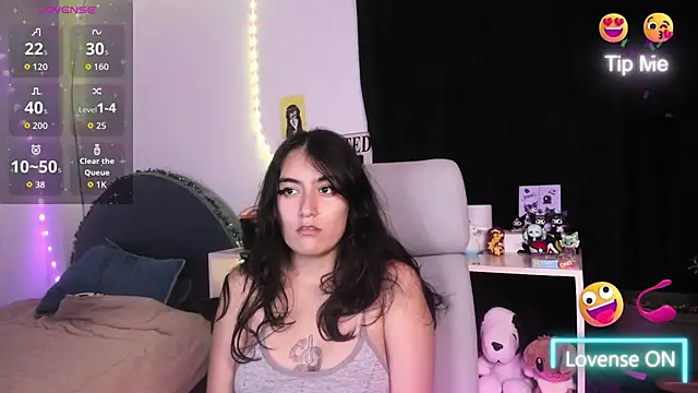 namiiwhite online show from 6, 11, 2025