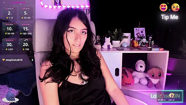 namiiwhite online show from 9, 11, 2025