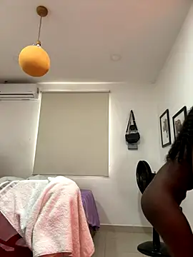 Snapshot of EmilyKisx chatting on 29, 9, 2025 EmilyKisx online show from 29, 9, 2025