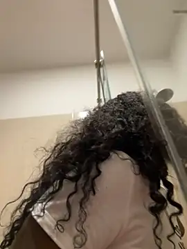 Snapshot of EmilyKisx chatting on 18, 11, 2025 EmilyKisx online show from 18, 11, 2025