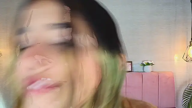 im sofii18 online show from 8, 10, 2025