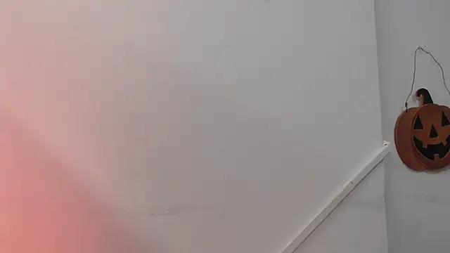 Lizbeth Rouse online show from 25, 10, 2025