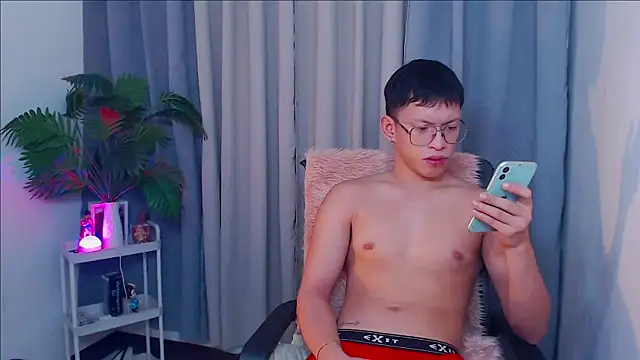 Snapshot of pinkcock_froi2305 chatting on 21, 9, 2025 pinkcock froi2305 online show from 21, 9, 2025