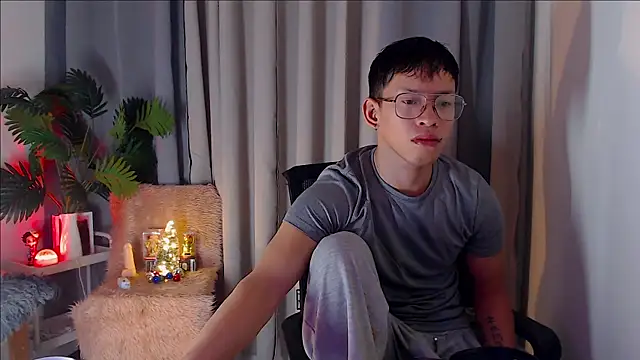 Snapshot of pinkcock_froi2305 chatting on 29, 9, 2025 pinkcock froi2305 online show from 29, 9, 2025