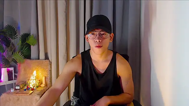 Snapshot of pinkcock_froi2305 chatting on 2, 10, 2025 pinkcock froi2305 online show from 2, 10, 2025