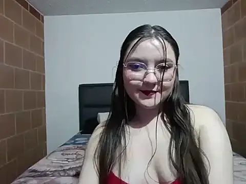 EvaYLucifer online show from 4, 10, 2025