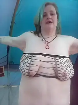 Snapshot of PainPriness chatting on 26, 10, 2025 PainPriness online show from 26, 10, 2025