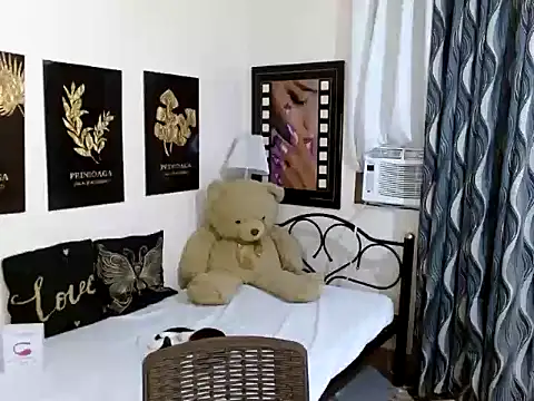 TSbrianaHugeCock online show from 20, 12, 2025