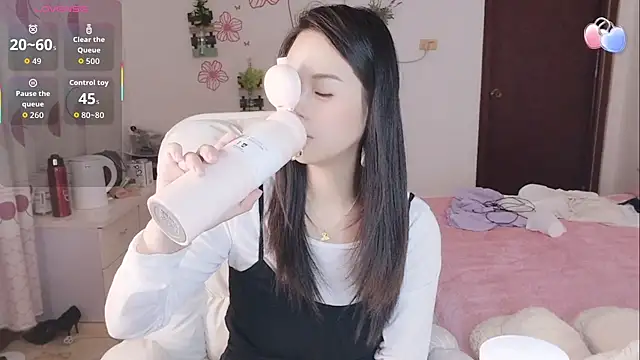 Snapshot of Tutu-o chatting on 18, 9, 2025 Tutu-o online show from 18, 9, 2025