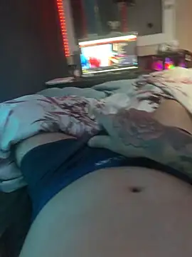 Snapshot of o-theus chatting on 7, 11, 2025 o-theus online show from 7, 11, 2025