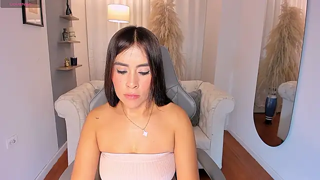 Natalia Leon8 online show from 5, 3, 2026