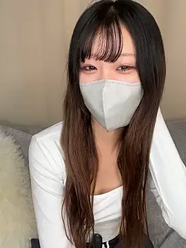 emiiiii1001 online show from 21, 11, 2025