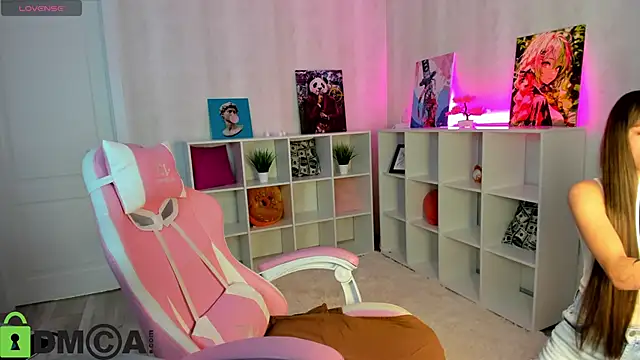 Snapshot of lasly_moon chatting on 12, 9, 2025 lasly moon online show from 12, 9, 2025